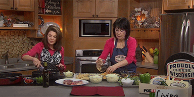 Fox 11 News Living With Amy: Philly Cheesesteak Nachos
